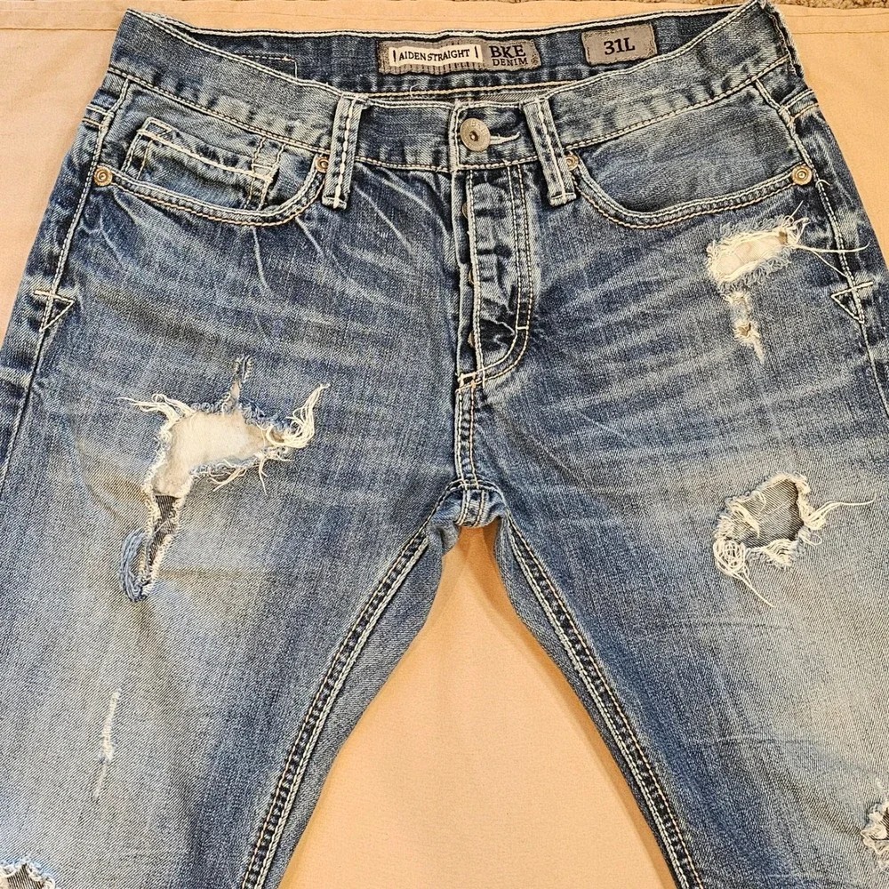 BKE Denim Aiden Straight Distressed Jeans Mens 31L Medium Wash ABM2512